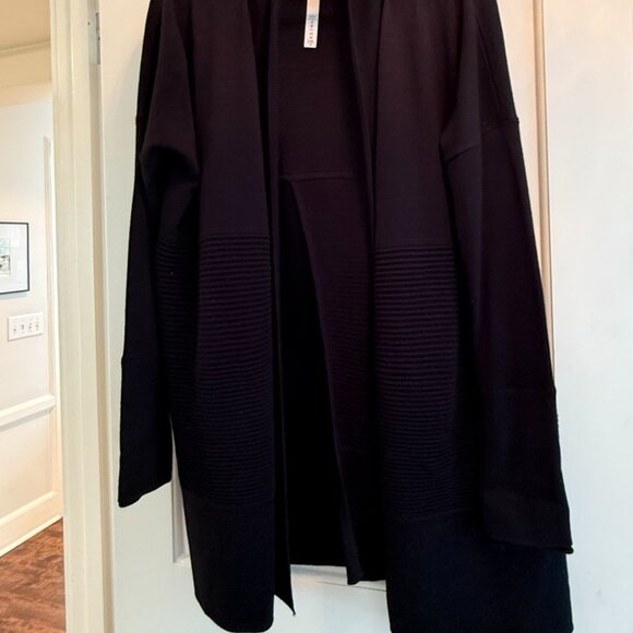 Lululemon Sit In Lotus Wrap II Black size 12 - Picture 6 of 6